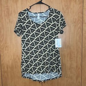 LuLaRoe X-Small Classic Tee NWTs. Short sleeve shirt tan with black geometric